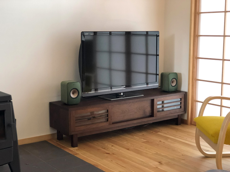 昭和モダン　和洋折衷のデザイン　シンプルな家具