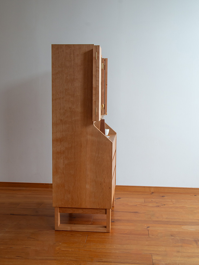 オーダーメイドのシンプルな仏壇 チェリー無垢材 特注仏壇 簡素なデザイン