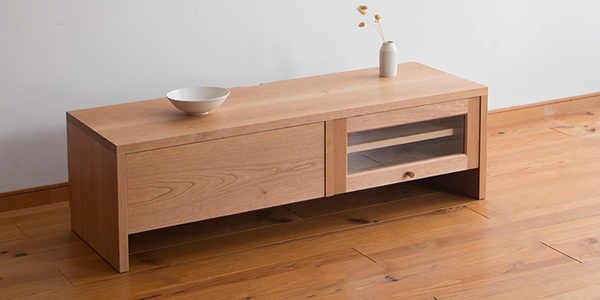 32型テレビ用のTVボード チェリー材