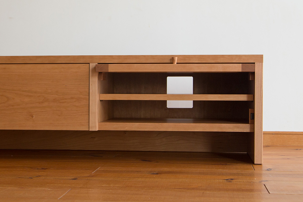 {@ƋH[ōC̖؂̃er{[h