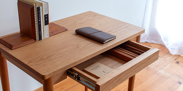 高さ80㎝のデスク