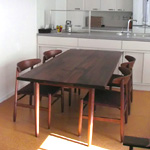 ウォールナット無垢材のテーブル　180×85cm