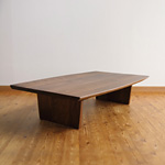 ウォールナット無垢材のローテーブル　150×90cm