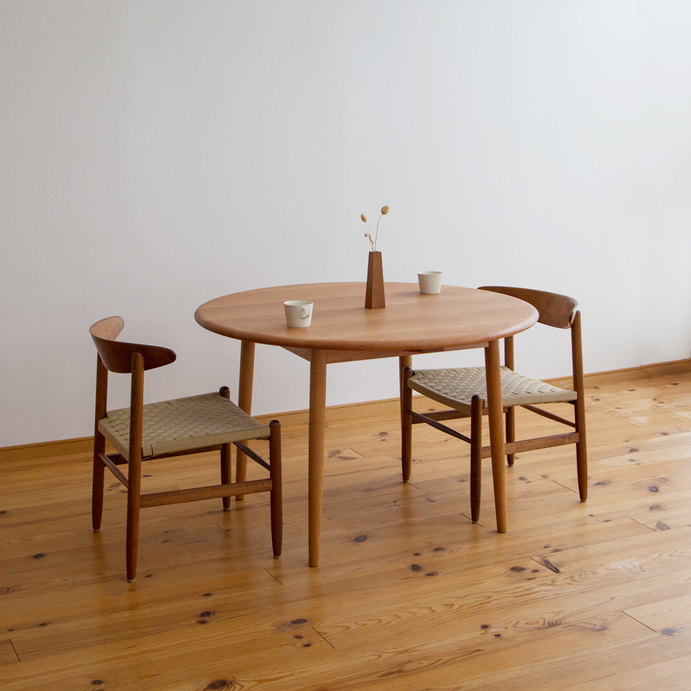 家具工房クラポ・ラウンドテーブル 丸足 4本足の丸テーブル